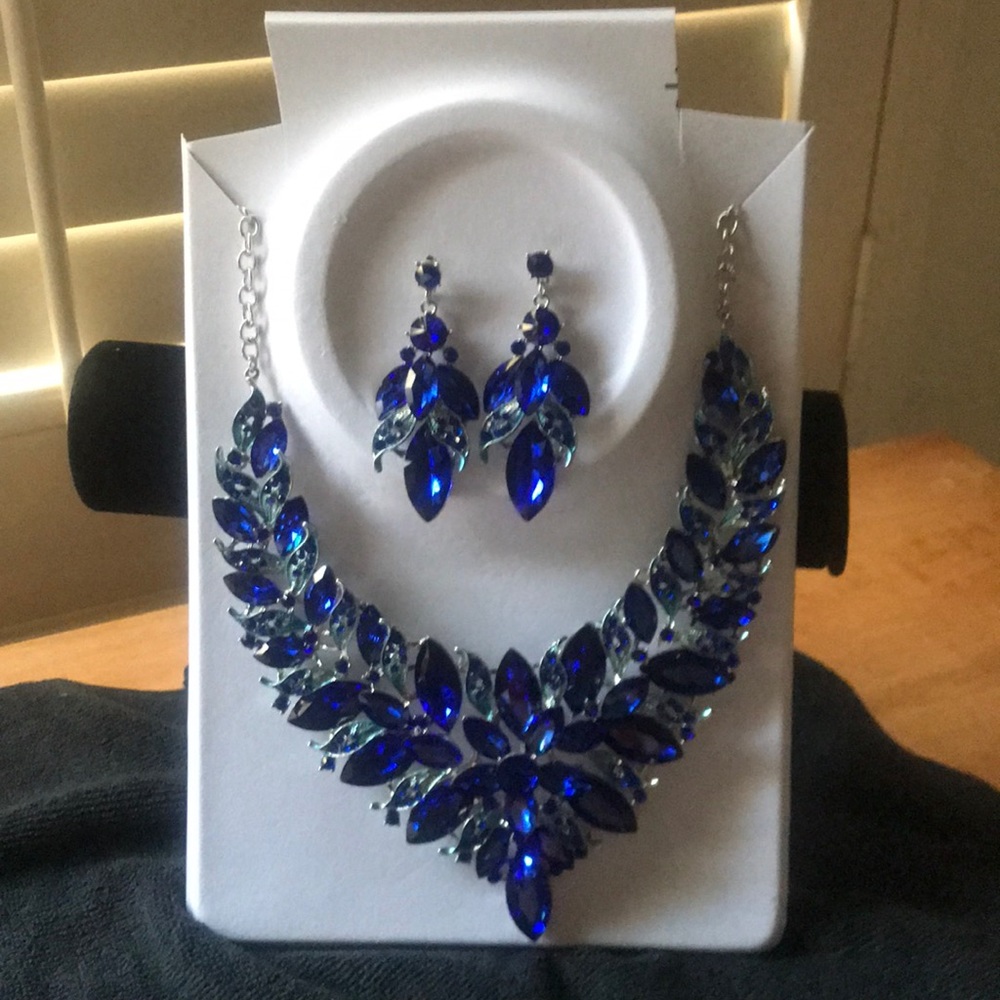 Blue rhinestone necklace and earrings
